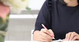 大学生の親のイメージ画像